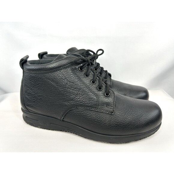 SAS Alpine Ankle Boots Women's Size 9.5 M Black Leather Non Slip Shoes Bootie - Picture 1 of 12